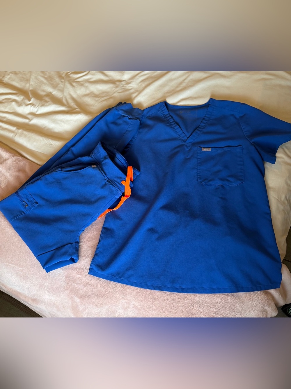 Figs Catarina Scrub Top and Jogger Pants Set in winning blue
